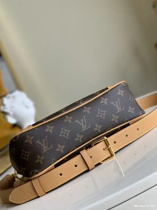 AAA Replica Ru VUITTON ODÉON LOUIS PM 0624